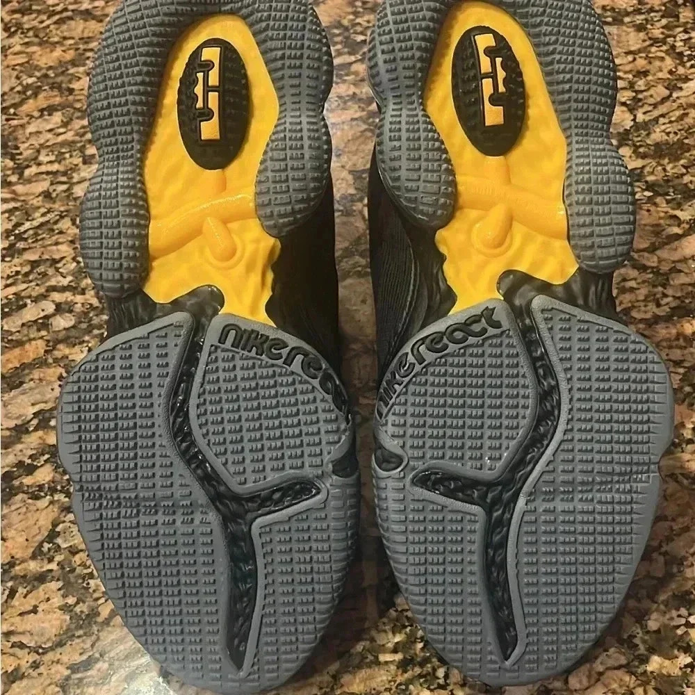 New Lebrons Low 19s Black&Yellow - Picture 6 of 8